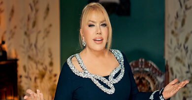 Mine Koşan'ın AĞLATACAK ŞARKISI: 'TOPRAK OLACAK'