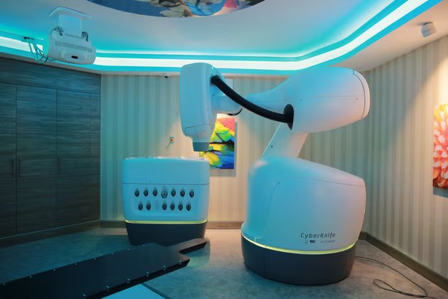 CyberKnife M6 Teknolojisi: Nedir ve Hangi Alanlarda Kullanılır?