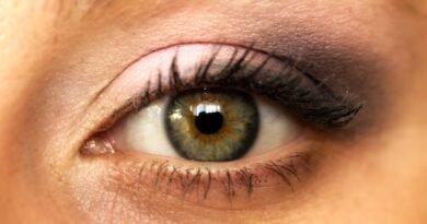 Nistagmus (Göz Titremesi) Hakkında: Belirtileri ve Tedavi Yöntemleri