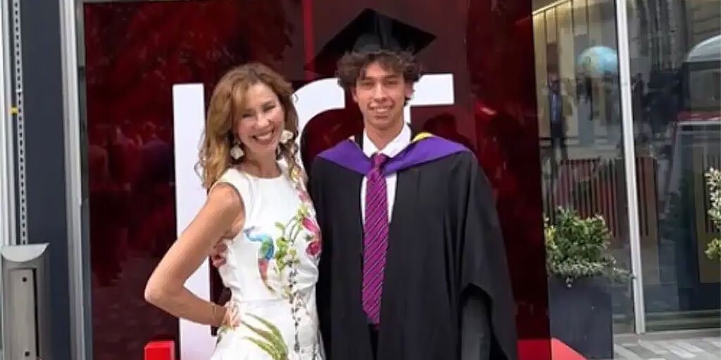 Oğlu Üniversiteden Mezun Oldu!