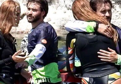 Çağla Şikel ve Mertcan Tunca... ÇEŞME'DE AŞK SÖRFÜ!