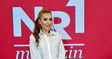 BEN AŞK KADINIYIM, ÜNLÜ BİR SEVGİLİ İSTİYORUM!