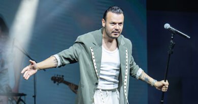 Yeni Bir Tartışma: 'Popçuların Stadyum Konserlerine İnanmıyorum!'