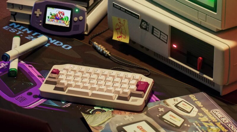 Bu Kompakt Mekanik Klavye, Game Boy Advance’a Aşk Mektubu Gibi Görünüyor!