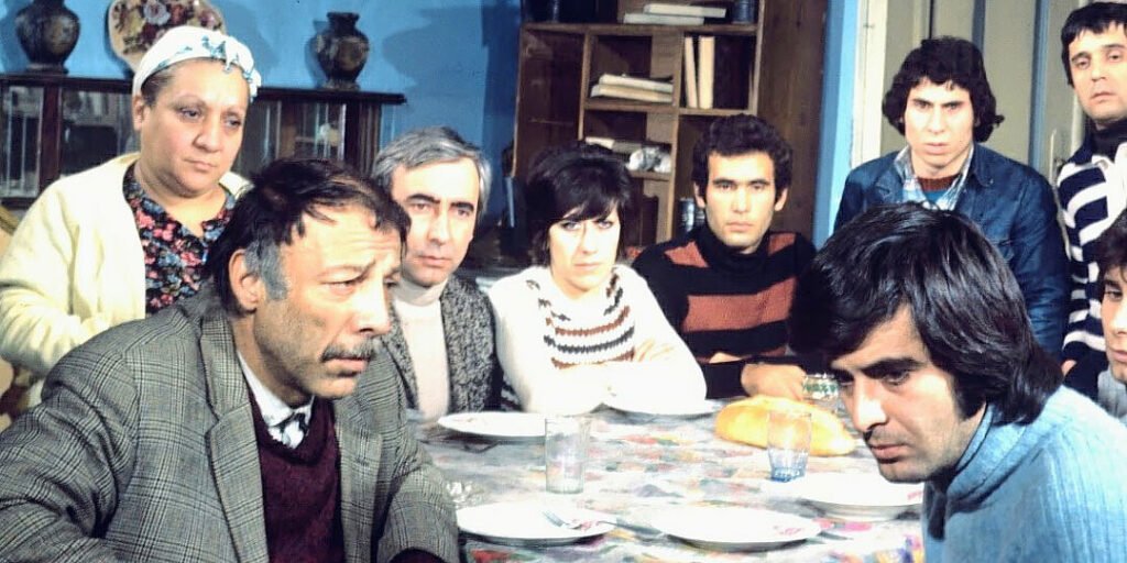 Bizim Aile: Yeşilçam Klasiği Dizi Haline Geliyor!