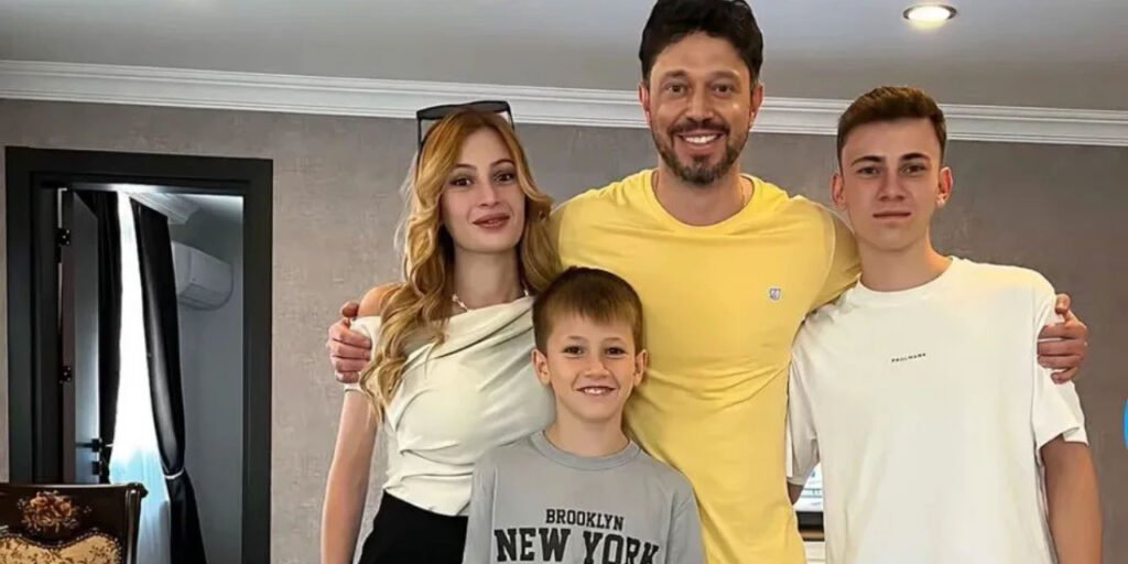 Murat Boz Ailesiyle Buluştu!