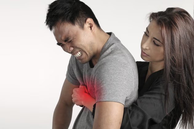 Heimlich Manevrası Nedir ve Nasıl Uygulanır?
