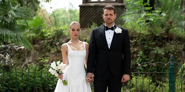 Burak Yörük ve Tuana Yılmaz Evlendi!