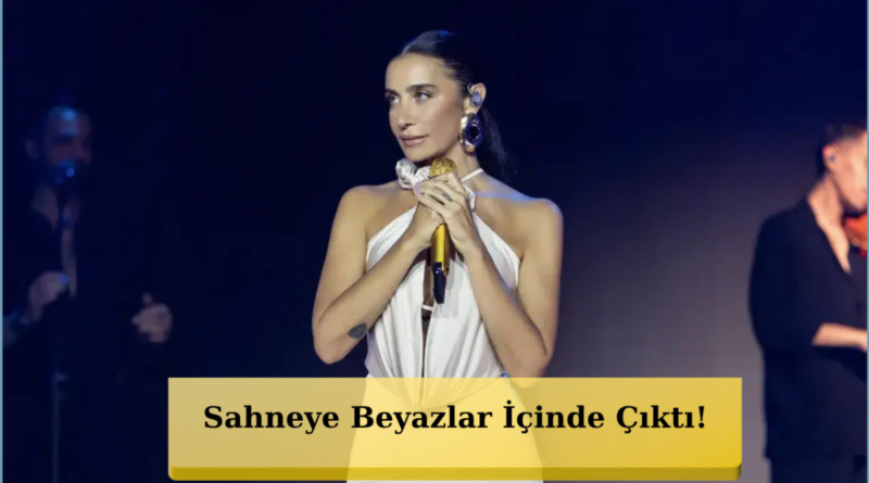 Zafer Bayramı’na Beyaz Dokunuş! Gözler Ona Çevrildi